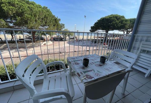 Sur la promenade du front de mer.
