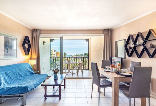 Apartment 2 bedroom Gassin