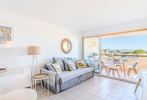 Apartment 2 bedroom Gassin