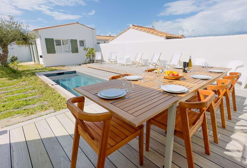 Luxusvilla mit Pool für 12 Personen