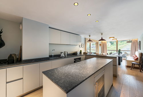 Soumptuous 6 rooms apartment of 185 sqm