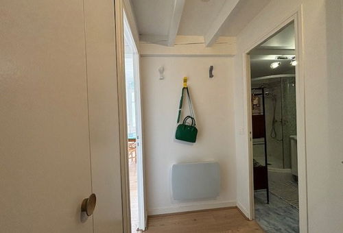 Vue sur mer, proche plage.