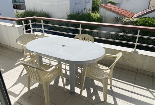 Marktgebiet Pornichet Hüttenwohnung mit großer Terrasse, 700 m von...