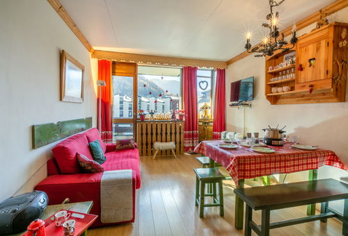 2-room apartment of 48m2 that can accommodate 5 people. In...