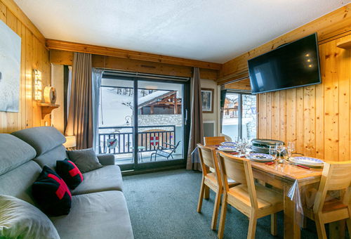 2 rooms of 40m2 which can accommodate 4 people On the 2nd floor of the...
