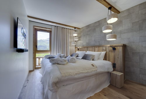 Spacious duplex apartment with sauna and whirlpool bath located in the Fornet...