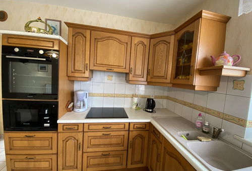 Haus mit großem Garten in der Nähe des Dorfes Guidel und 3,5 km vom...