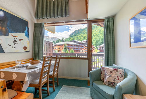 Studio with cabin and mezzanine of 35m2 which can accommodate 4 people...