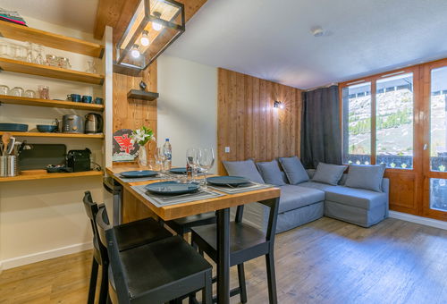 Two rooms of 25m2 which can accommodate 4 people On the 4th floor of the...