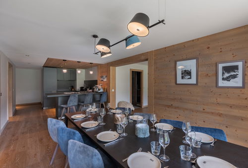 Nice and spacious apartment close to the ski lifts and shops, in the heart of...