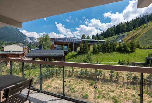 Nice and spacious apartment close to the ski lifts and shops, in the heart of...
