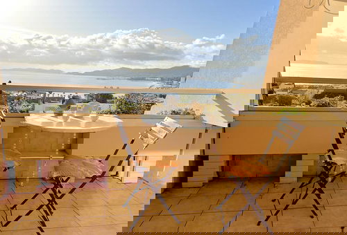 Le Lavandou (83) - Center - Le Rousset 2 Room Apartment - 40 m² -...