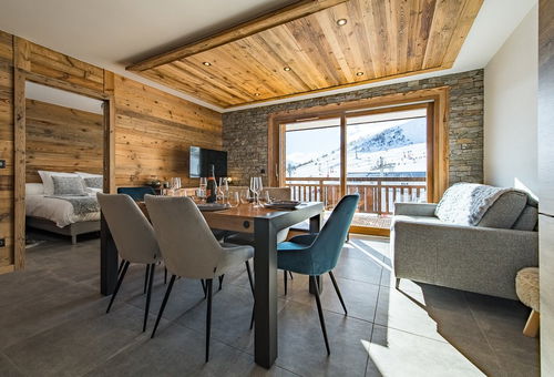 Appartement skis aux pieds à la décoration soignée - La Toussuire