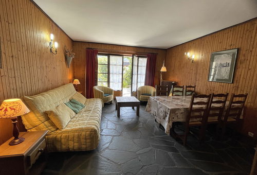 200 meters from the ski slopes