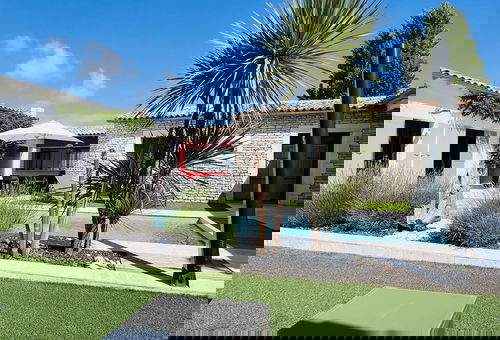 A proximité des plages.