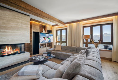 Located near the slopes in the center of Courchevel. 