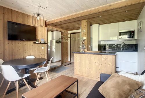 Appartement skis aux pieds avec vue sur la montagne - Courchevel 1650