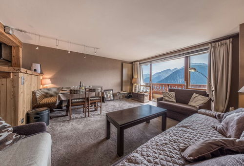 Charmant appartement skis aux pieds, dans le centre de la station offrant une...