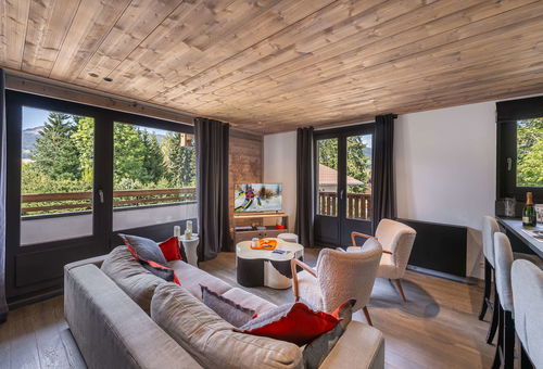 Superb apartment just a few minutes' walk from the village centre
