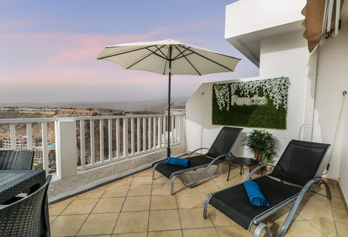 Bright Amadores Seaview Apartment