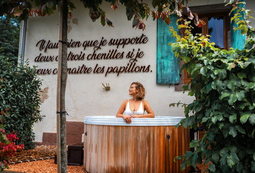 Le Grand Petit Prince I Romantic retreat for nature lovers I Jacuzzi