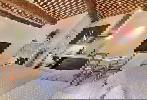 The Cassidaine getaway, hyper center studio