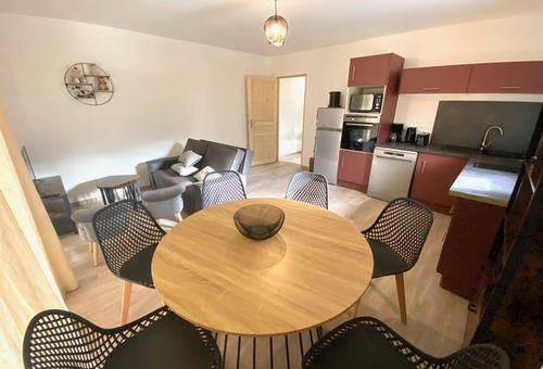 Apartment for 4 to 6 people with a 60m² terrace
