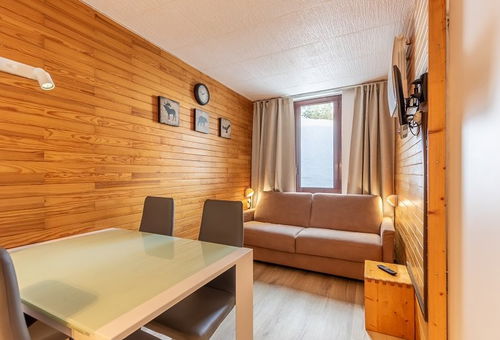 PLAGNE BELLECOTE – Résidence Saint-Jacques. Studio de charme, entièrement...