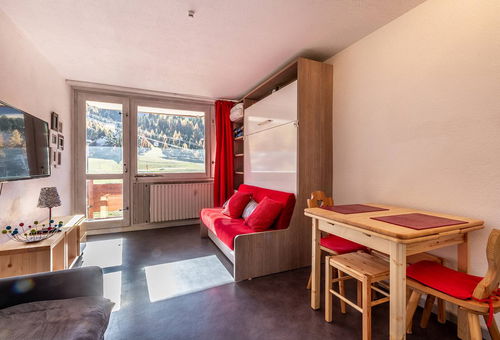 PLAGNE CENTRE – Résidence Le France. Studio rénové, avec balcon, orienté sud,...