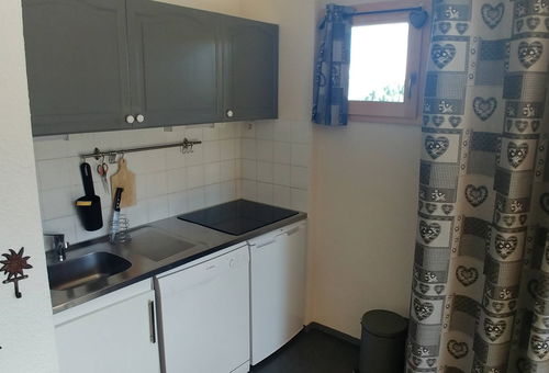 PLAGNE VILLAGES – Residence Le . 2 room apartment facing North and East,...