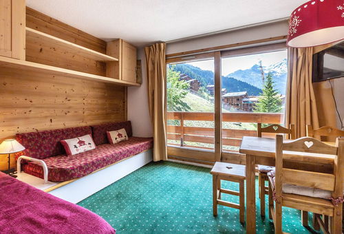 Bright apartment of 26 sqm. South facing balcony with nice view on "Mont...