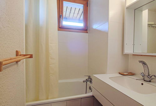 Crève-Coeur district - Residence Les Roches Blanches. Very spacious and well...