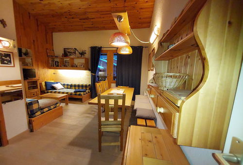 Crève-Coeur district - Residence Les Roches Blanches. Very spacious and well...