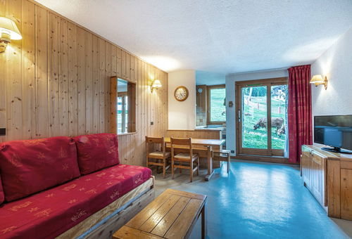 Möblierte Touristenunterkunft**. Crève Coeur – Pierrafort Residence. 2 Zimmer...