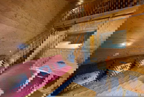 Crève Coeur - Pierrafort Residence. 2 rooms + mezzanine for 6 people, bright,...