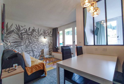 New ! Two rooms completely renovated. South facing - Residence Le Gollet...