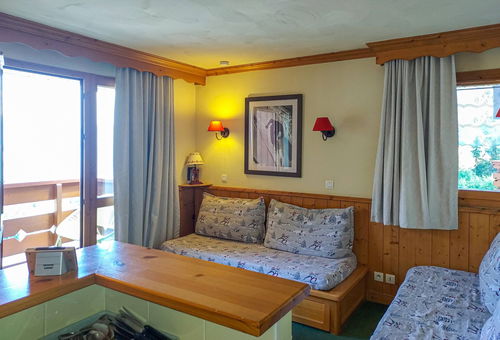 Résidence La Valériane, ideally located, close to the Center Station. 2...