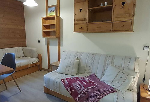 Large divisible living room for 4 people in Valmorel. Planchamp...