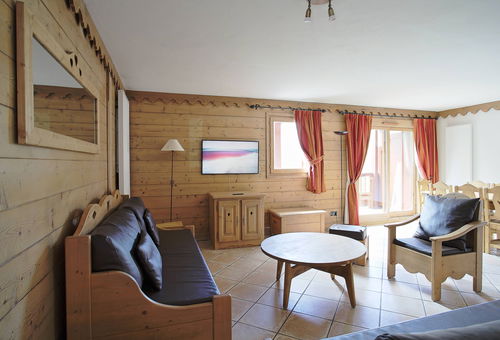 Residence-chalet with SWIMMING POOL and SPA! SKI IN SKI OUT!  Magnificent...