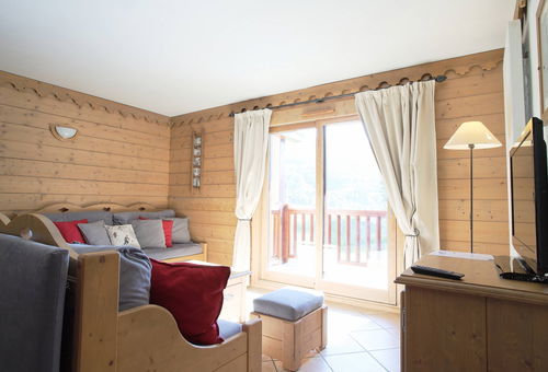 RESIDENCE WITH SWIMMING POOL AND SPA! SKI IN SKI OUT! Make the greatest...