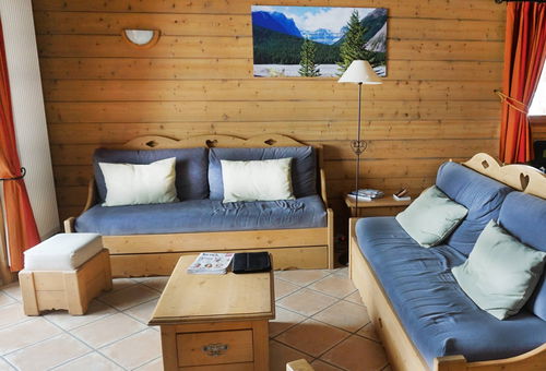 Residence-chalet with SWIMMING POOL and SPA! SKI IN SKI OUT! Magnificent...