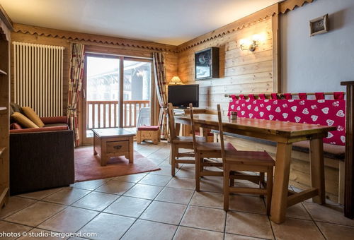 ARCS 1800 – Residence : ROSELEND. Mountain atmosphere for this charming 4...