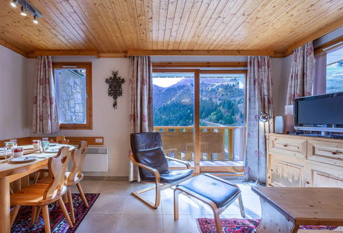 Ski in ski out 45 sqm apartment, bright, functional and well equipped. Cosy...