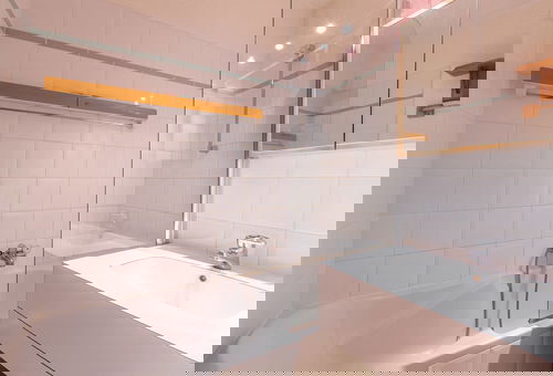 Convivial apartment of 42 sqm bright and well decorated. South facing balcony...