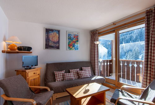 Pleasant apartment of 42 sqm, well equipped. Balcony with a nice view. Near...