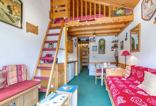 Close the slopes, kindergarden and shops. The 27 sqm qpartment facing south,...