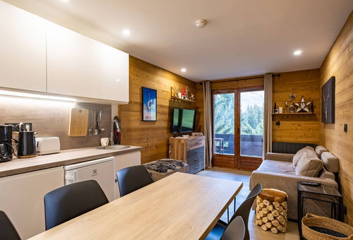 Mittleres Viertel - Residenz ERINES, dieses 36 m² große Apartment bietet...