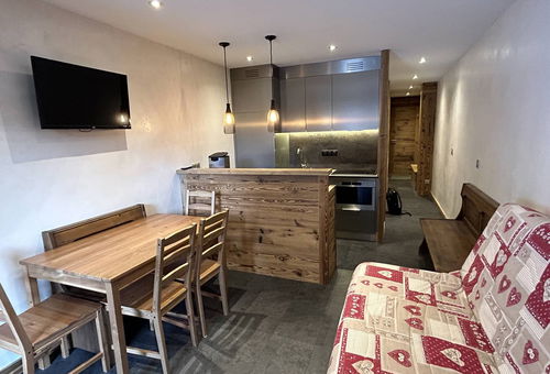 Mittlerer Bezirk - Residenz ERINES, diese 30 m² große Wohnung profitiert...