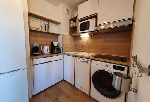 Apartment for 6 people renovated in 2020 and tastefully furnished. It is...