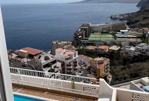 Tabaiba Pool & Views